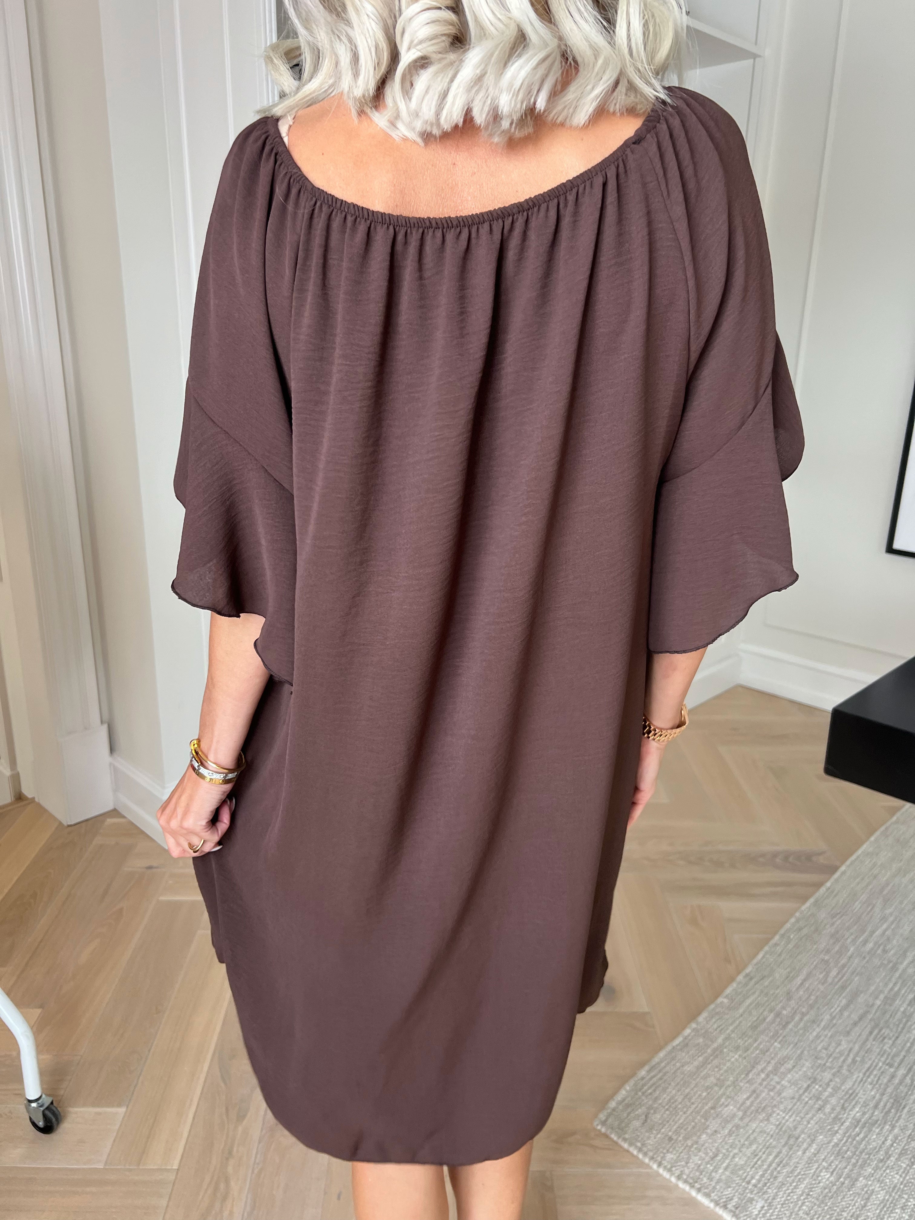 Octavia - Løs tunikakjole med elastikkant i udskæringen